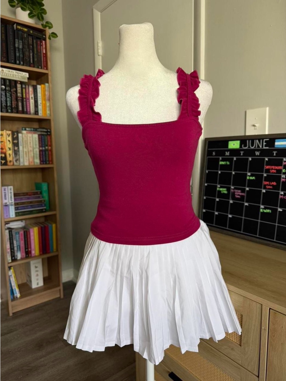 clozoz fuchsia cropped tank